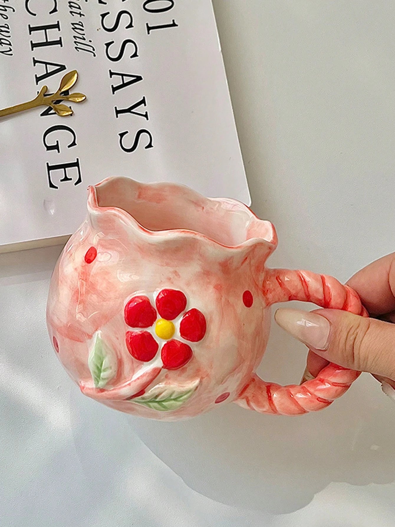 Xícara de Cerâmica Design Flor Elegante