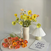 Vaso Decorativo de Cerâmica – Design Escultórico Moderno