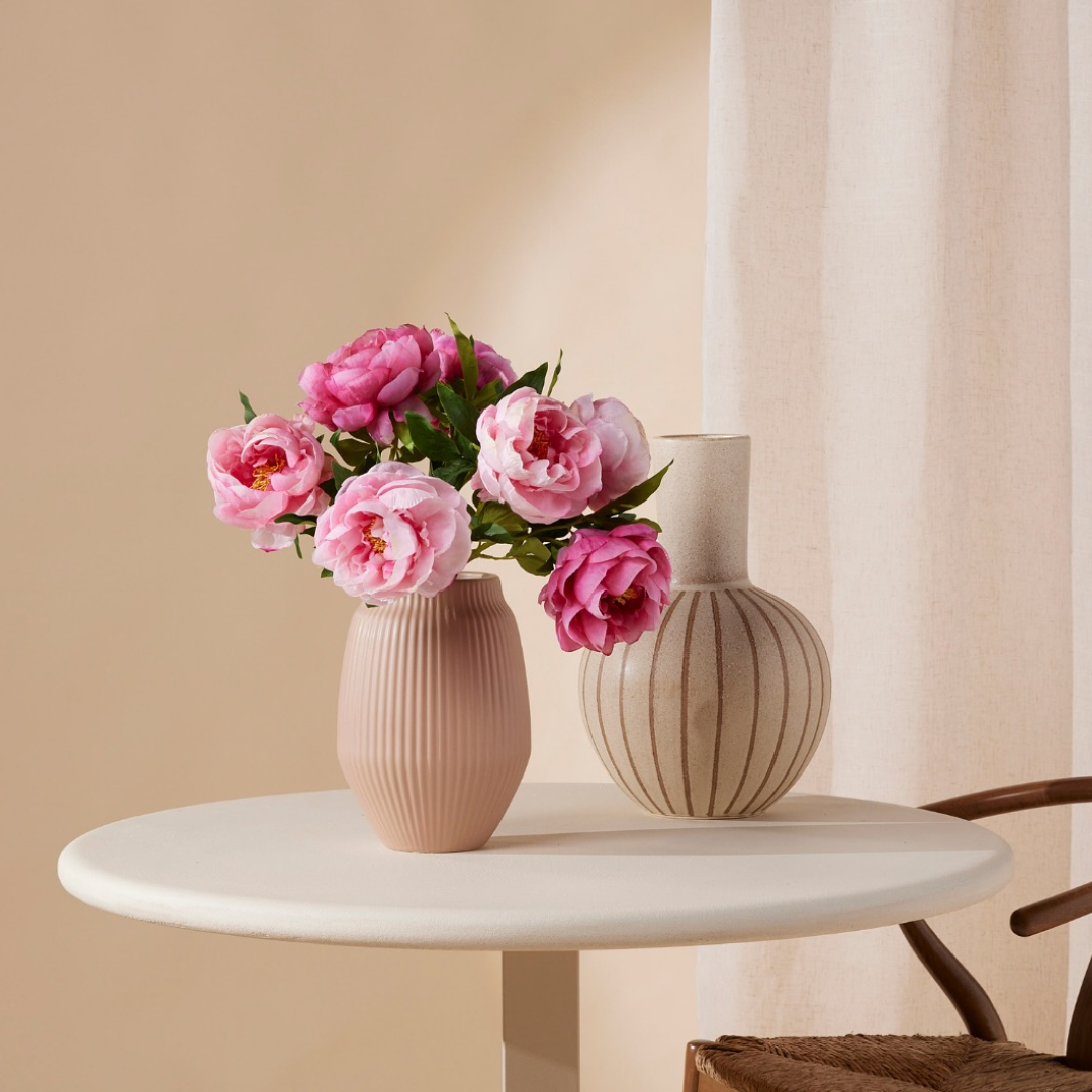 Vasos decorativos para salas elegantes e modernas: escolha exclusividade e sofisticação na IzaraFlores.