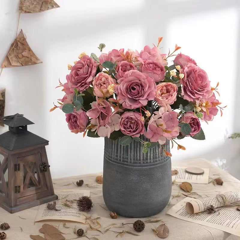 Buquê de Flores Artificiais Retrô – Rosas, Hortênsias e Peônias