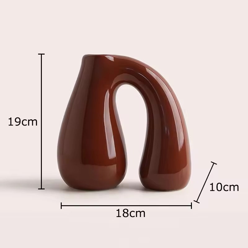 Vaso decorativo de cerâmica - na cor vermelho terra