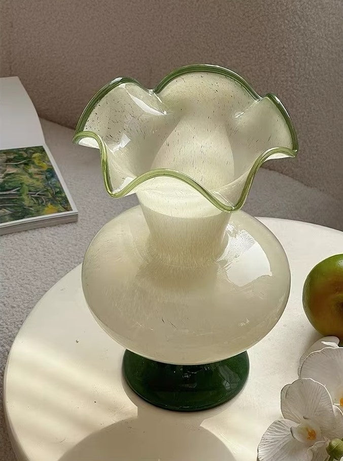 Vaso Lumière Vintage – Sofisticação em Vidro Soprado