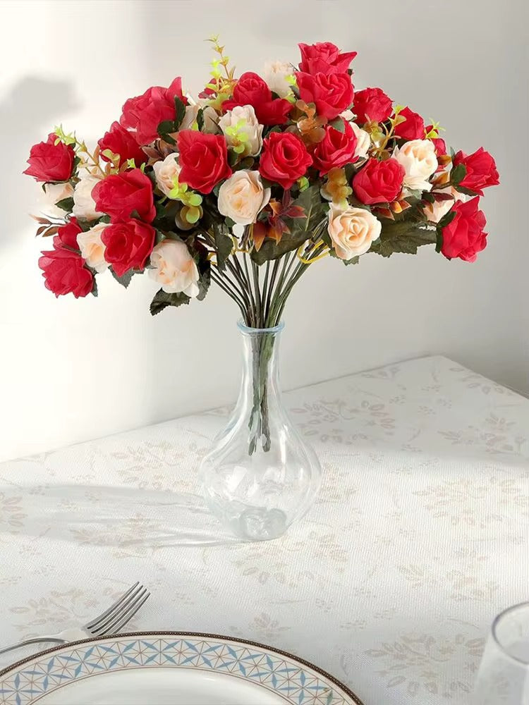 🌹 Arranjo Floral com Tons Vermelhos