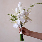 Bouquet Branco Artificial – Elegância para Casamentos e Celebrações