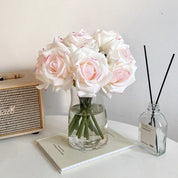 🤍 Buquê de Rosas Brancas Elegantes