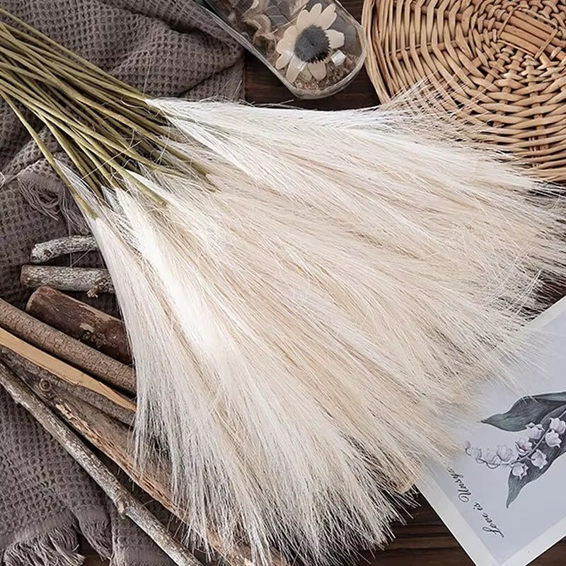 Capim dos Pampas Branco Artificial Premium – Boho para Decoração | IzaraFlores