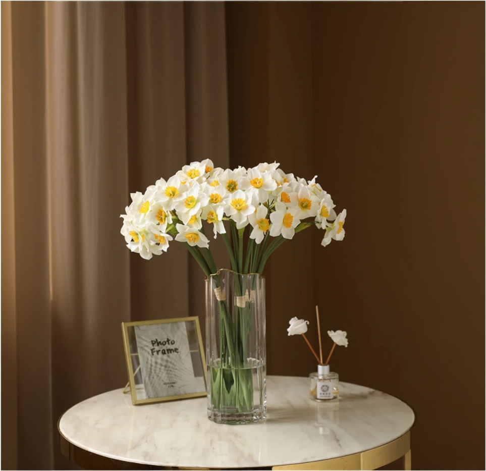 Flores artificiais Orquídea Serena elegantes e realistas para decoração sofisticada e acolhedora.