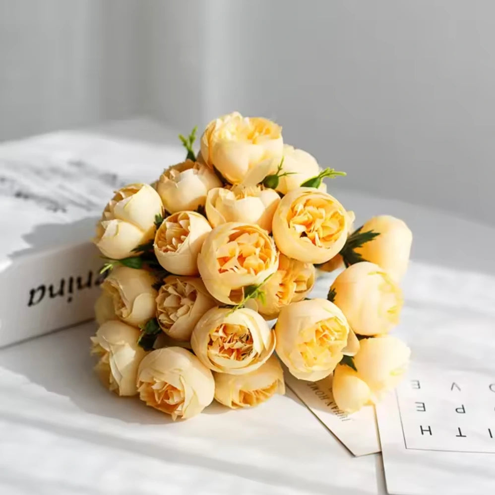 flores_artificais_amarela_izaraflores_elegante.webp