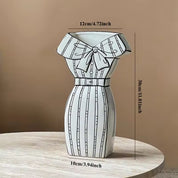 Vasos de ceramica esculturais Vestis Imperia em decoração elegante de sala