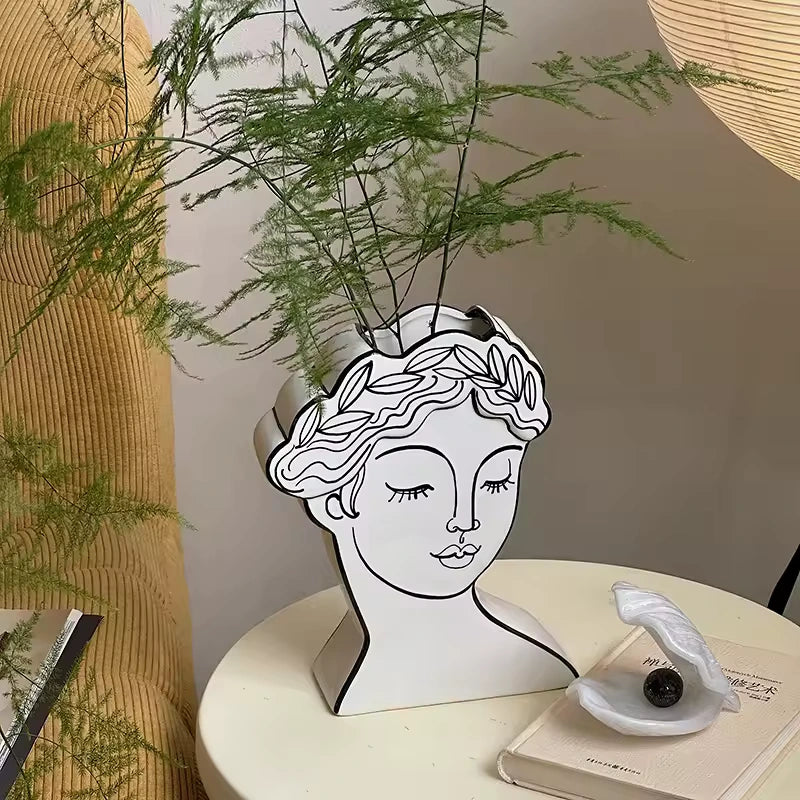 Detalhes do design escultural do vasos de ceramica Maison Théra