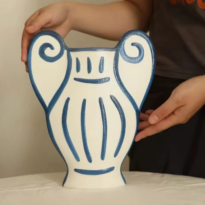 Vasos de ceramica Maison Valéria pintado à mão com design escultural IzaraFlores