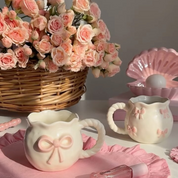 Xícara de Cerâmica Design Laço Elegante